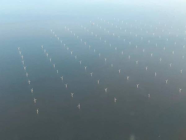 London Array Offshore Wind Farm .- Credit: Bodgesoc - CC BY-SA 4.0 license