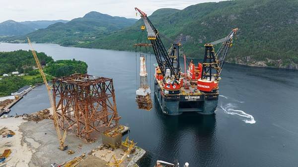 Offloading at the Brae Alpha West AFOD at Environmental Base in Vats, Norway, earlier this year. (photo: TAQA)