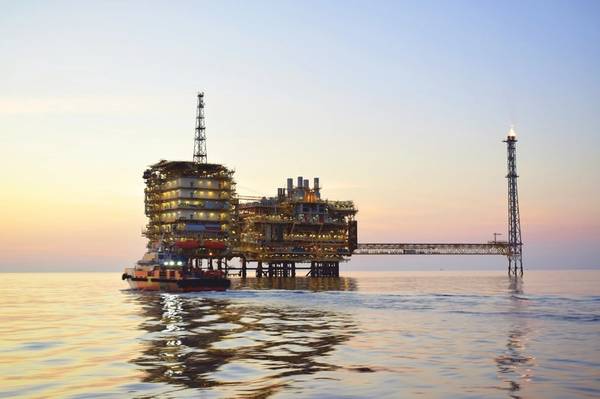 An offshore oil platform/ Credit: Pongpob/AdobeStock