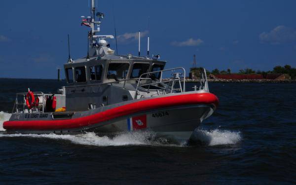 File photo: A Coast Guard Station Grand Isle 45-foot Response Boat - Medium (U.S. Coast Guard photo by Bill Colclough)