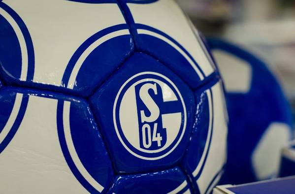 Schalke 04 logo on a soccer ball - ©Олександр Луценко/AdobeStock