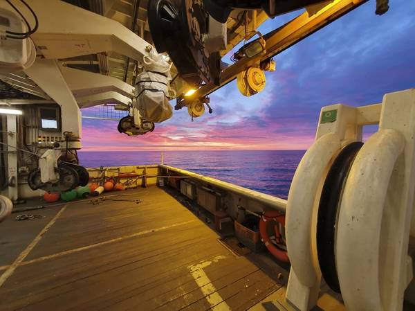 A seismic vessel deck - Credit:donvictori0/AdobeStock