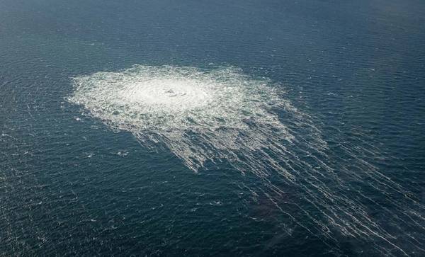The gas leak at Nord Stream 2 last week seen from the Danish F-16 interceptor on Bornholm. Photo: Danish Defence