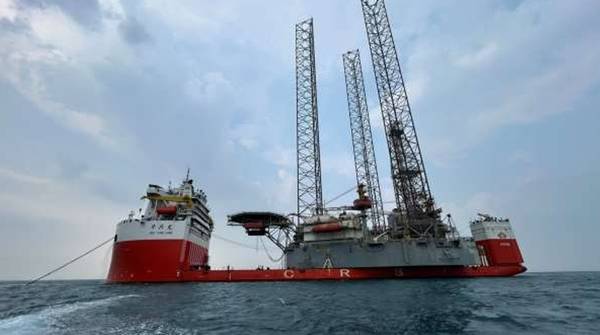 Valaris 104 arrival at Batam (Credit: Conrad Asia Energy)
