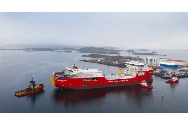 The cable laying vessel Nexans Aurora at Ulstein Verft. (Fotograf Hagen).