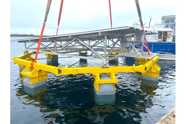 XolarSurf floating solar prototype (Credit: Moss Maritime)