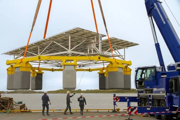 XolarSurf floating solar prototype  (Credit: Saipem)