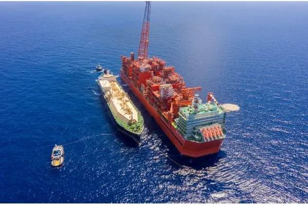 Eni Eyes FID on Second FLNG Project in Mozambique in 2024