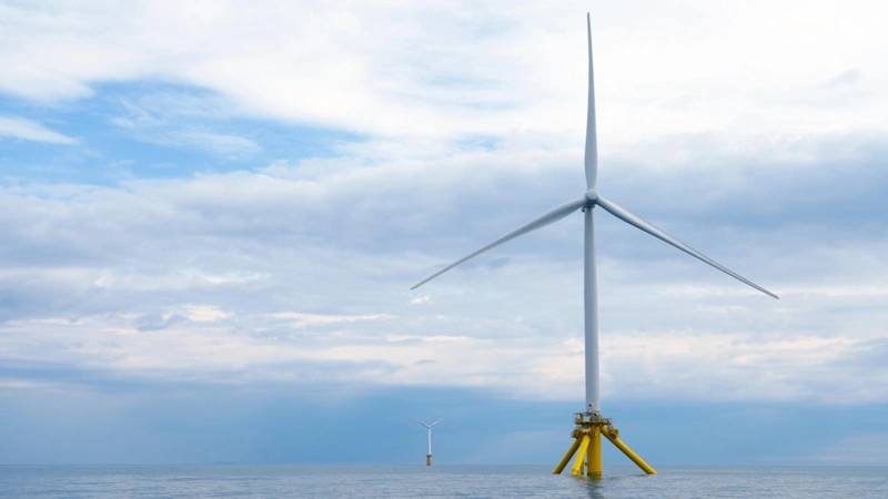 Birds Fly Safe as Floating Wind Turbine Keeps Spinning Off Norway