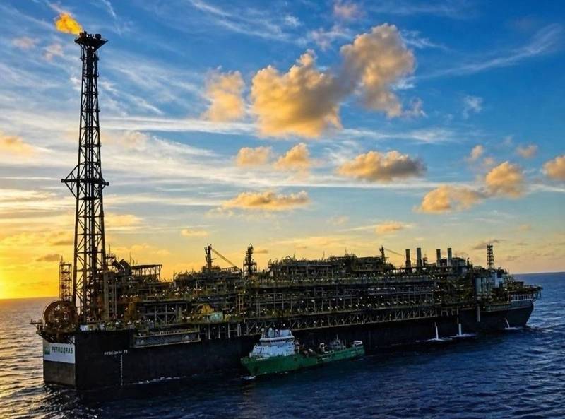 Petrobras' P-79 FPSO Completes First Oil Offloading at Búzios Field