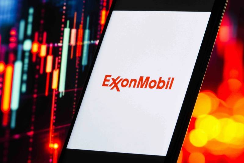 Exxon Signs Agreement With Azeri SOCAR to Explore Oil Production