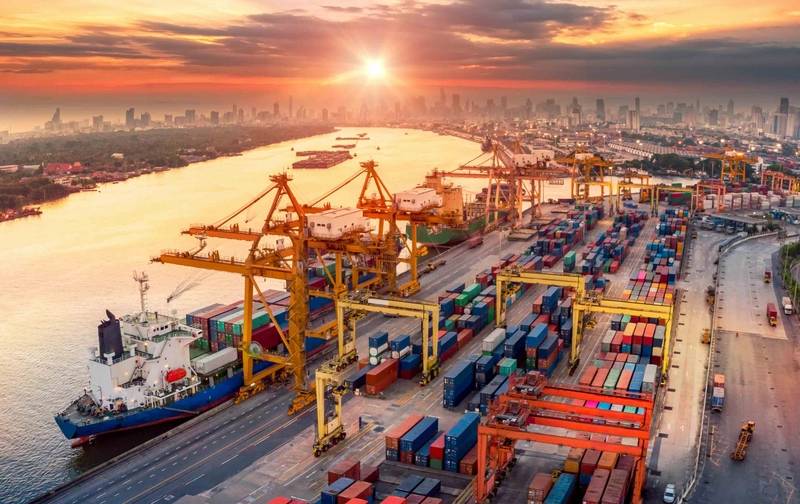 Trump Halt on Offshore Wind Hits US Shipbuilders, Ports