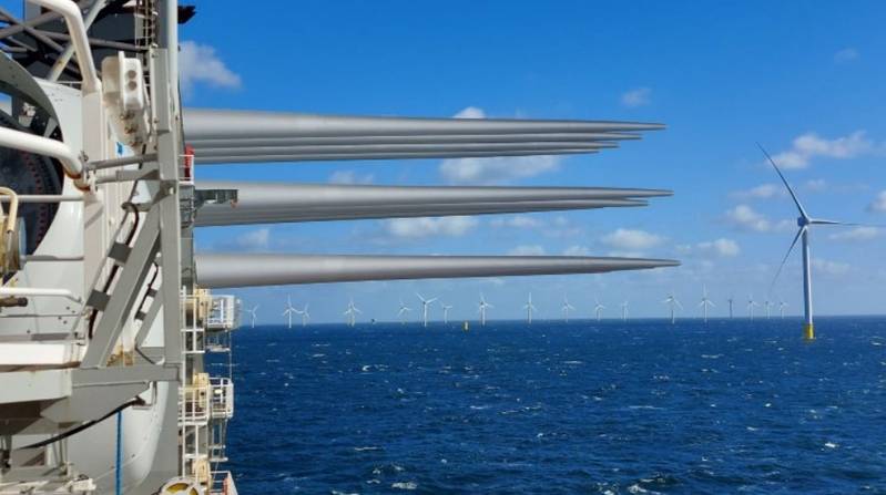 World's Largest Offshore Wind Farm: Vattenfall Hits Halfway Mark With ...