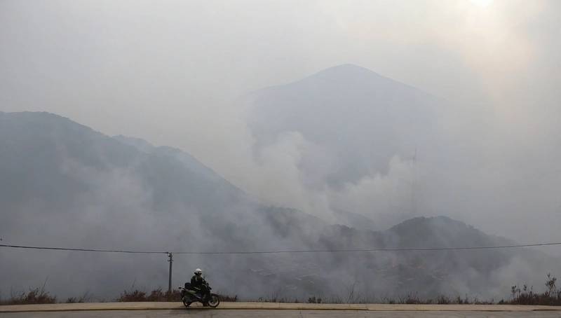 South Korea uses weather break to try and contain deadly wildfires