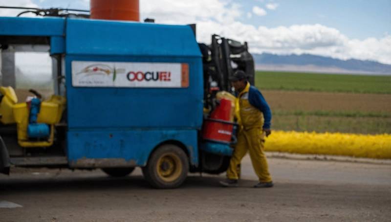 Fuel shortage threatens Bolivia's soy harvest, causing farmers to panic