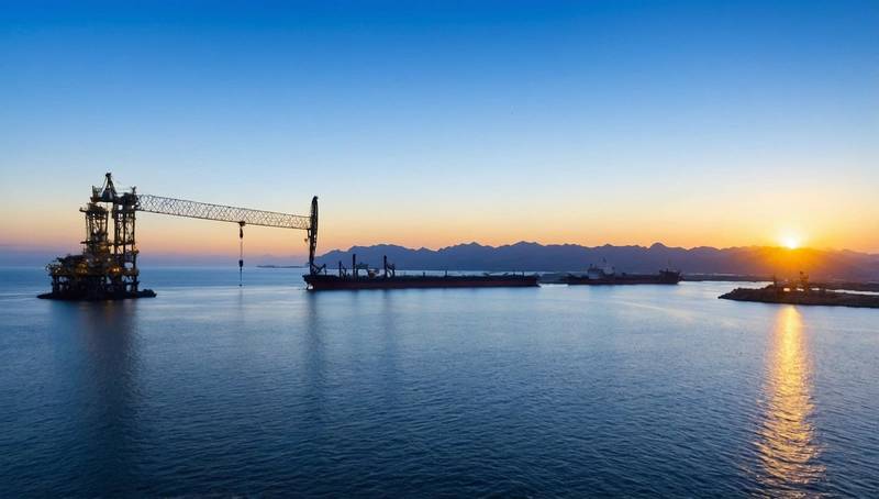 Oil prices tame as China slowdown concerns offset Mideast risks