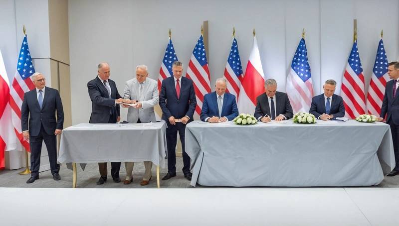 Poland and US firms sign contract for design of nuclear power plant