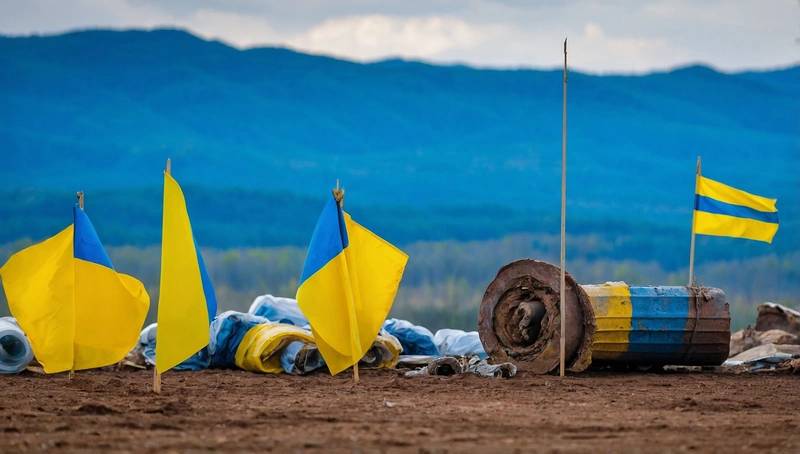 Ukraine says it wants to conclude mineral deal negotiations within a week