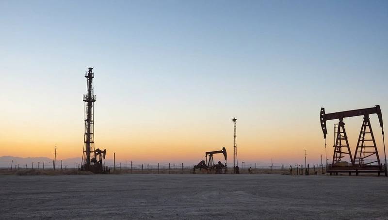 Weekly oil price rises as US sanctions against Iran and OPEC cutbacks