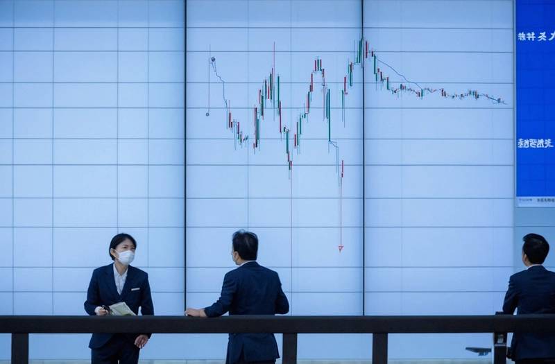 Nikkei falls as Gulf tensions cause a shift in value shares