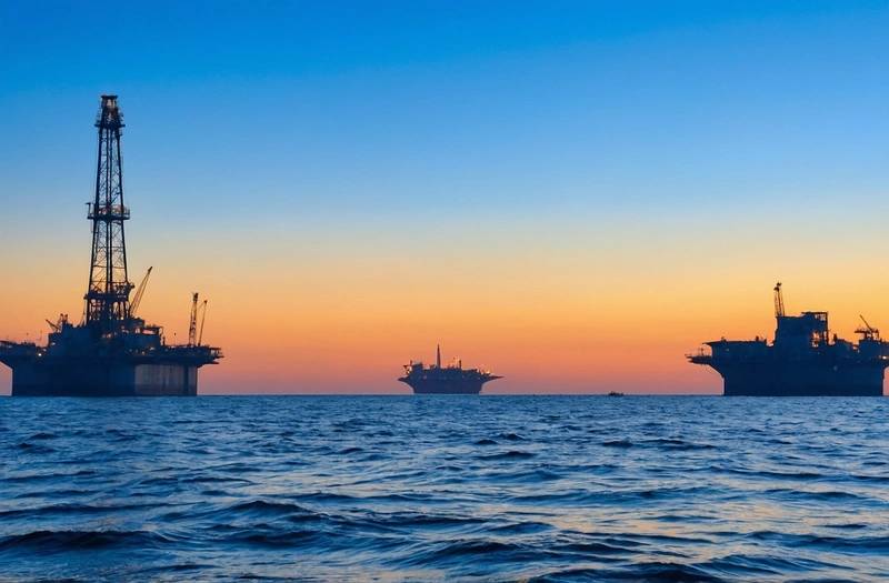 Oil hits two-month lows, stocks rally on Gulf breakthrough hope