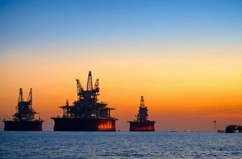 Oil prices fall as investors concentrate on possible Iran-US talks at Doha