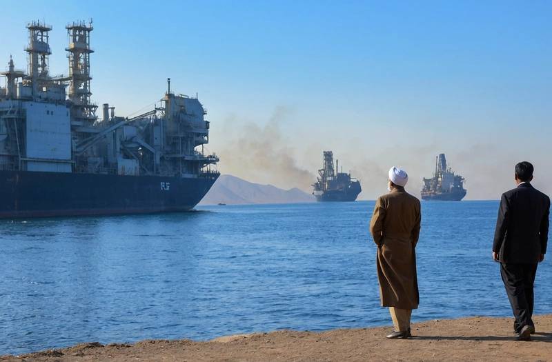 Russell: India pivots towards Russian crude and coal in order to reduce the Iran war's fallout.