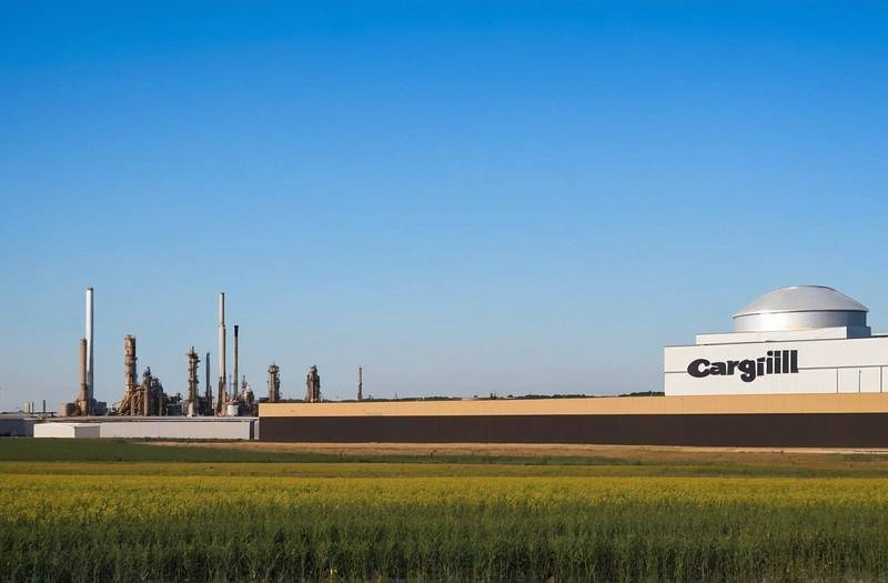 Sources: Cargill is in talks with Macquarie to sell its metals unit.