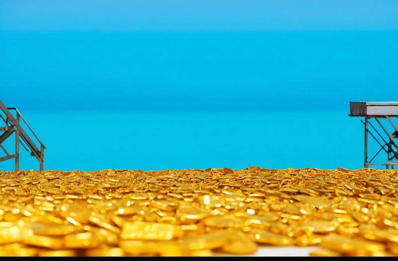 Gold prices fall after Trump declares Iran deal 'over