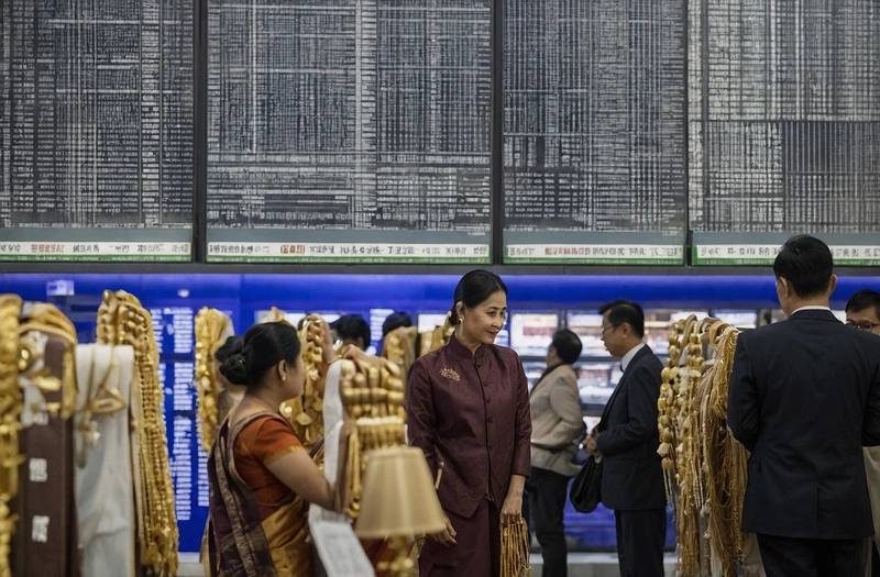 ASIA GOLD - India gold discounts reach seven-week-high as demand weakens, and China purchasing improves.