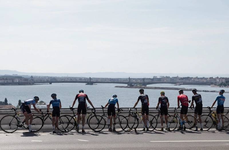 Heatwave to sweep across Europe as Tour de France cyclists prepare for blistering conditions