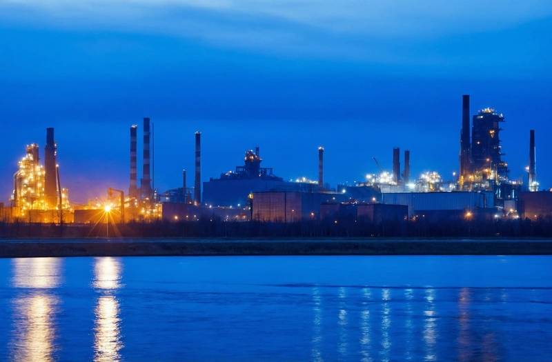 Severstal, the Russian steelmaker, is considering another investment cut