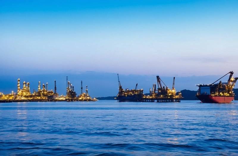 Singapore oil products stocks linger near 40 million barrels