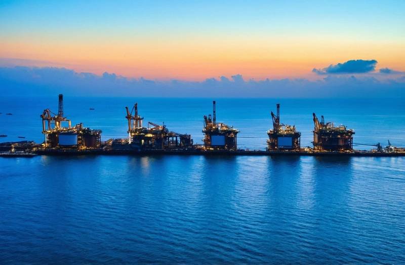Singapore's oil product stocks hover around 40 million barrels