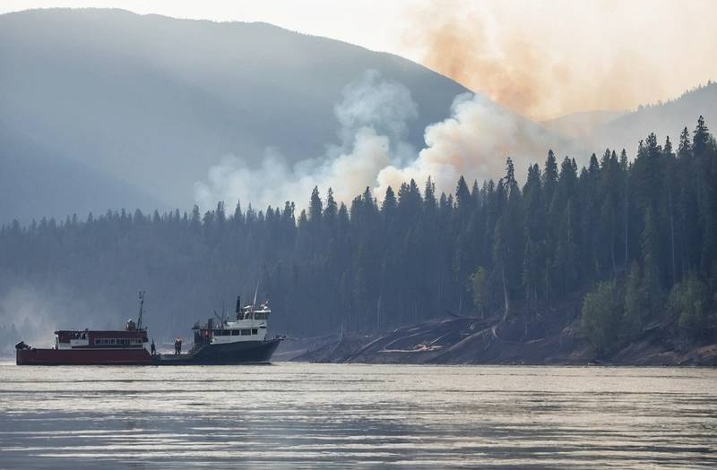British Columbia receives federal assistance when wildfires force evacuations