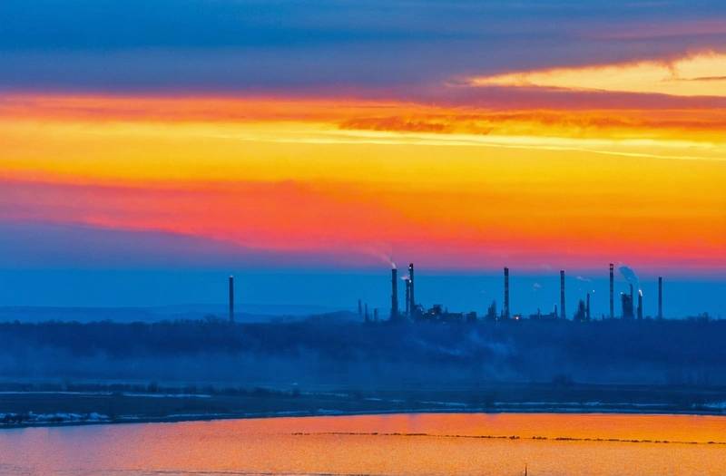 Governor of Yaroslavl, Russia says that oil refinery is on fire in Russia after a drone attack by Ukraine