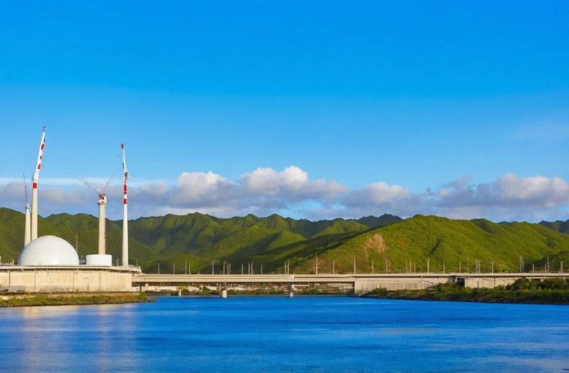 Holcim sells Philippines unit to Huaxin for $807 million