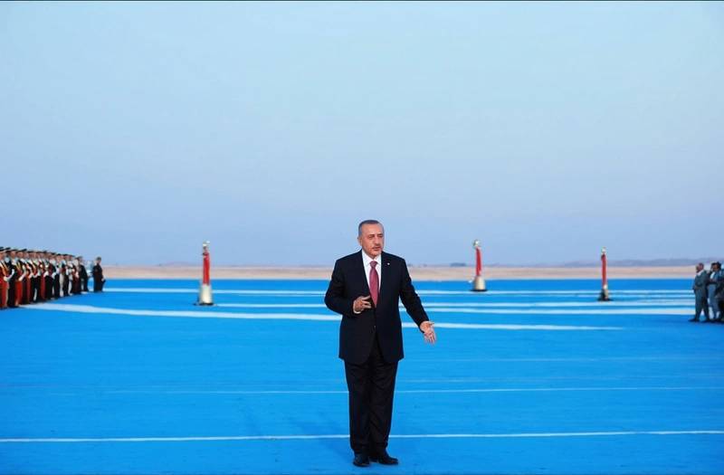 Turkey, Iraq sign one-year oil pipeline deal