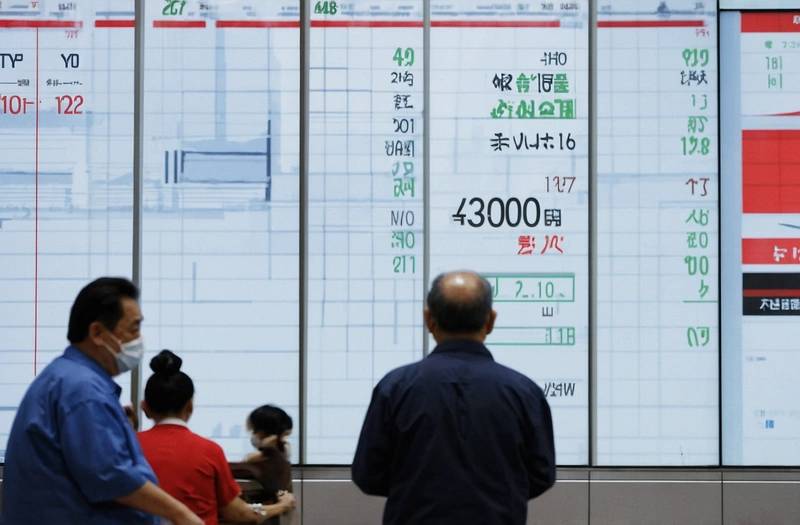 Asia stocks drop as yen soars and Iran warns the US of retaliation