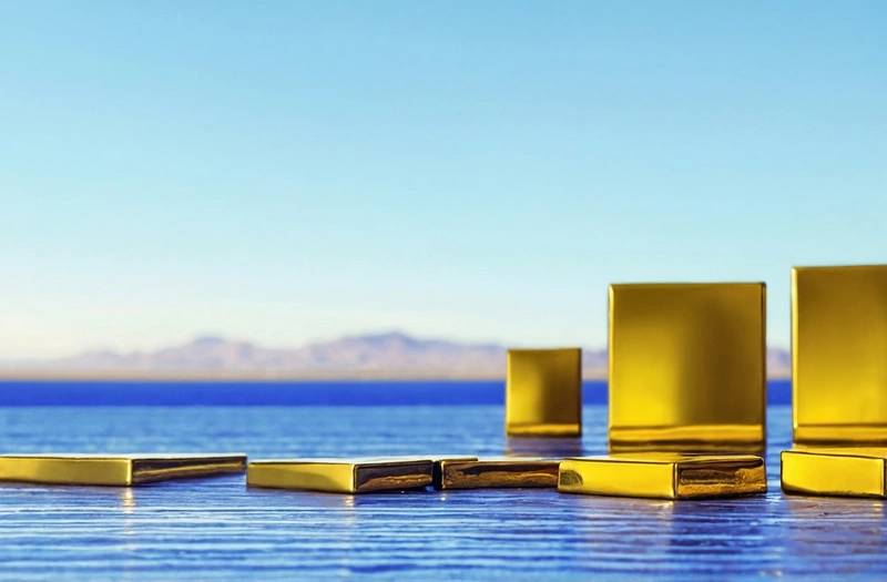 Gold drops over 1% after U.S. data on inflation boosts Fed rate hike bets