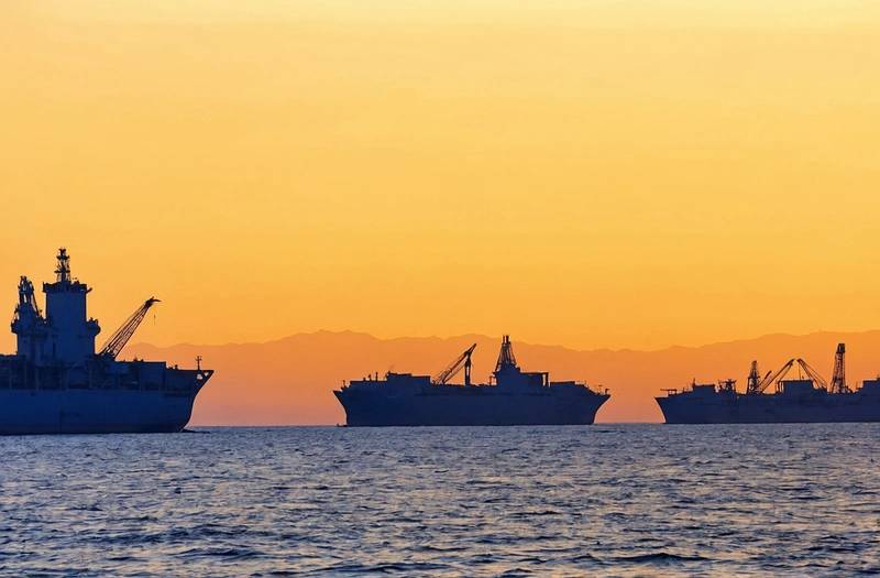 Oil nears $100 after new Middle East attacks raise supply risk