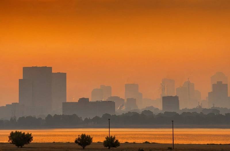 UN weather agency: Heat waves and wildfires threaten air quality