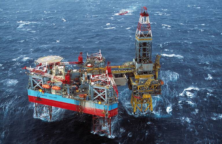 Offshore Drilling Rigs Eyed for LNG Conversion