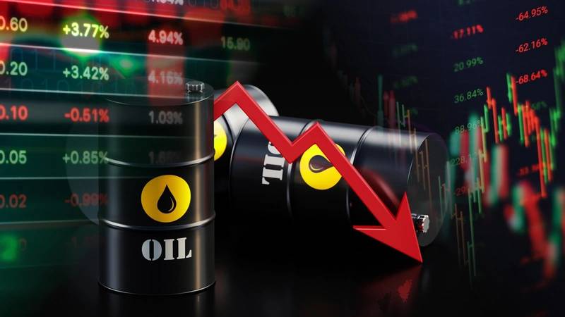 As Strait of Hormuz Opens, Oil Falls