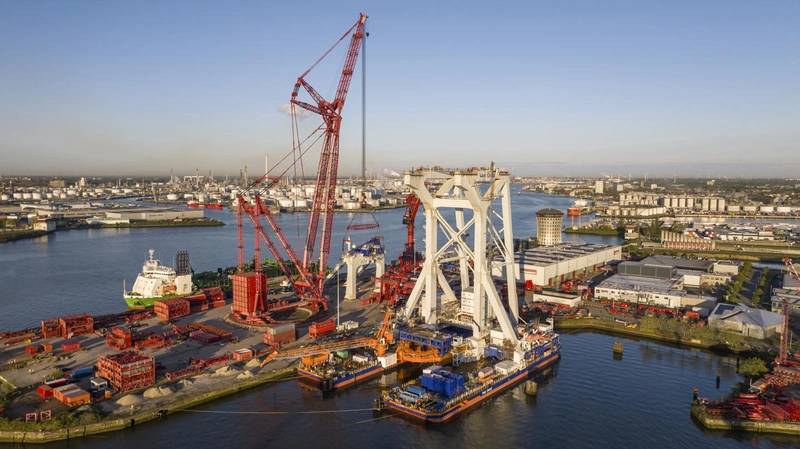 Van Oord’s Heavy-Lift Installation Vessel Gets Major Upgrade