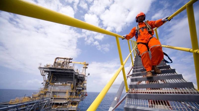 BP Profit Climbs 32% as Company Suspends Buybacks