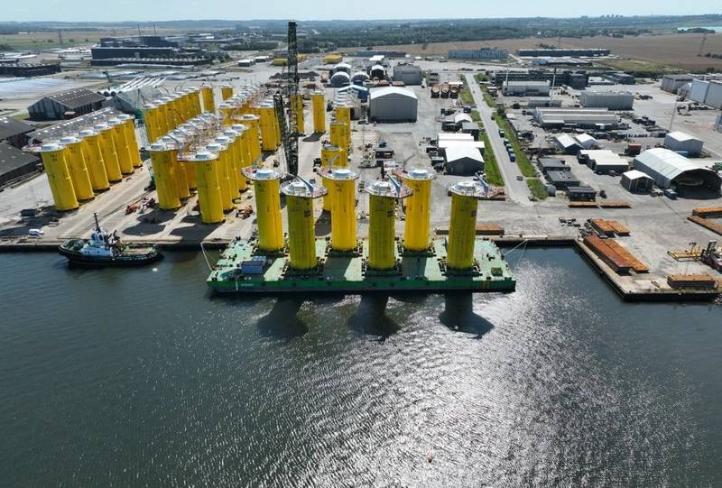 First Transition Pieces Head to Nordlicht Offshore Wind Farm