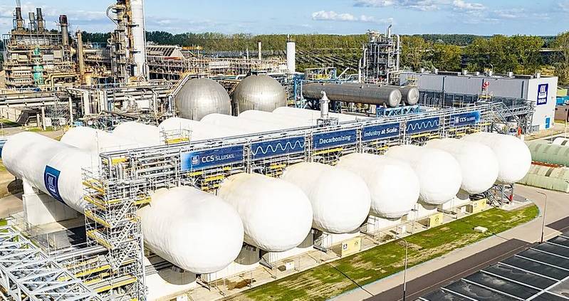 Europe’s Largest Industrial Carbon Capture Facility Opens in Netherlands