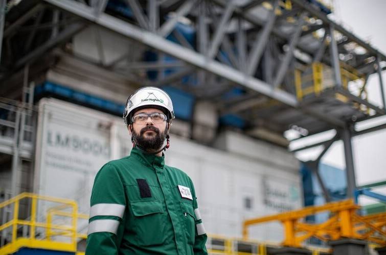 Baker Hughes Beats Estimates, Flags Middle East Disruptions