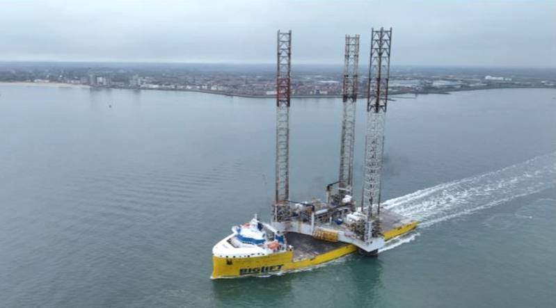 Kombi-II MOPU Sets Sail for Congo After Conversion Job in Netherlands